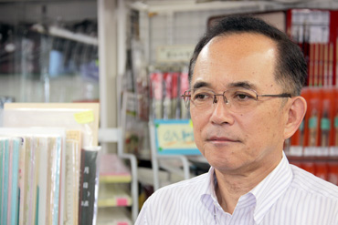 桝井文具の受け継ぐ想い。社長画像。